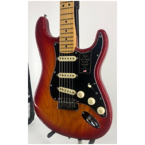 Fender American Ultra Luxe Stratocaster Plasma Red Burst Ser#: 011-8062-773-4491