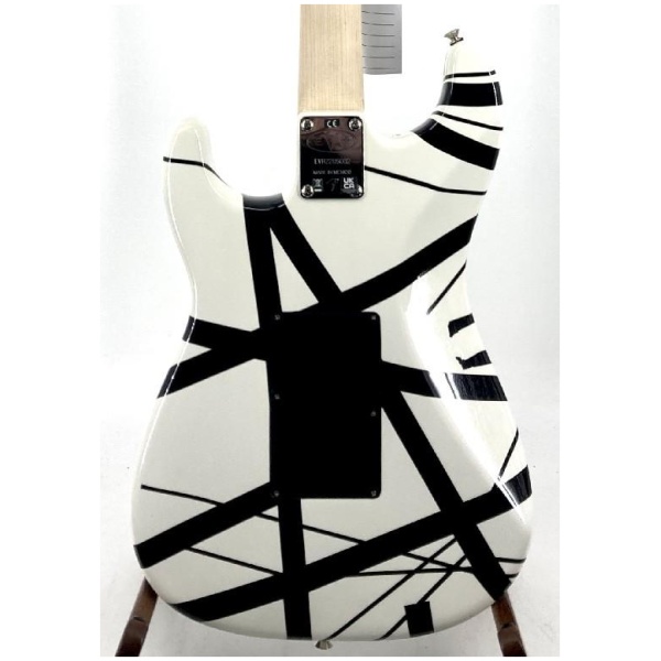 EVH Stripe Series Electric Guitar White with Black Stripes Ser#885978341917