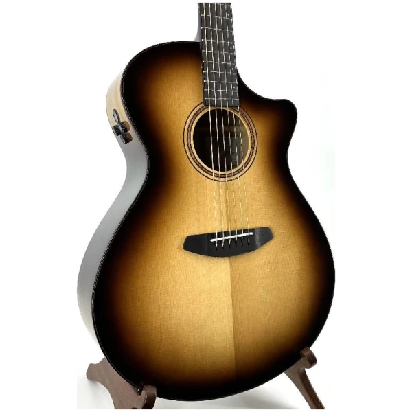 Breedlove Artista Pro Concerto Burnt Amber Acoustic Electric w/ Case Ser# CC221203194