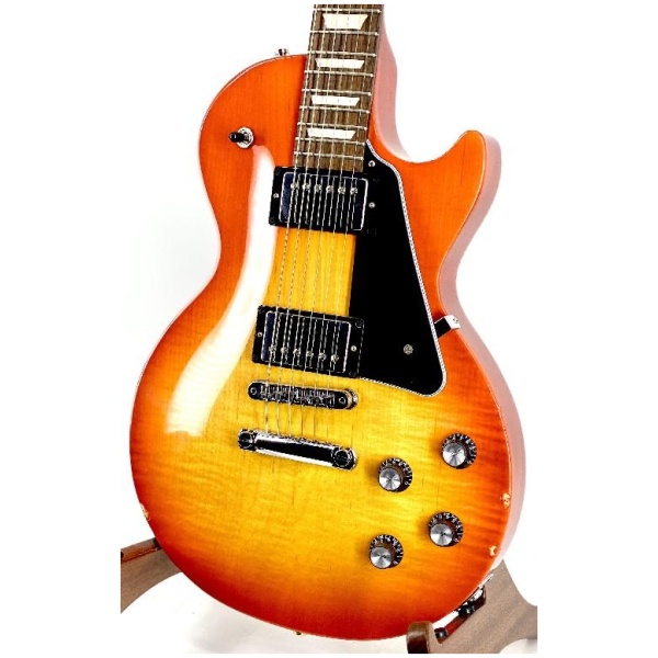 u-gibson-lp-studio-tangburst_02.jpg