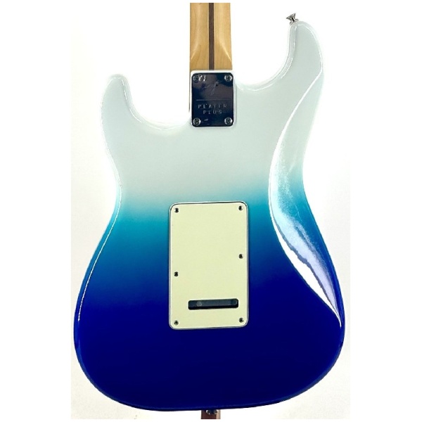 u-fender-player-plus-strat_03.jpg