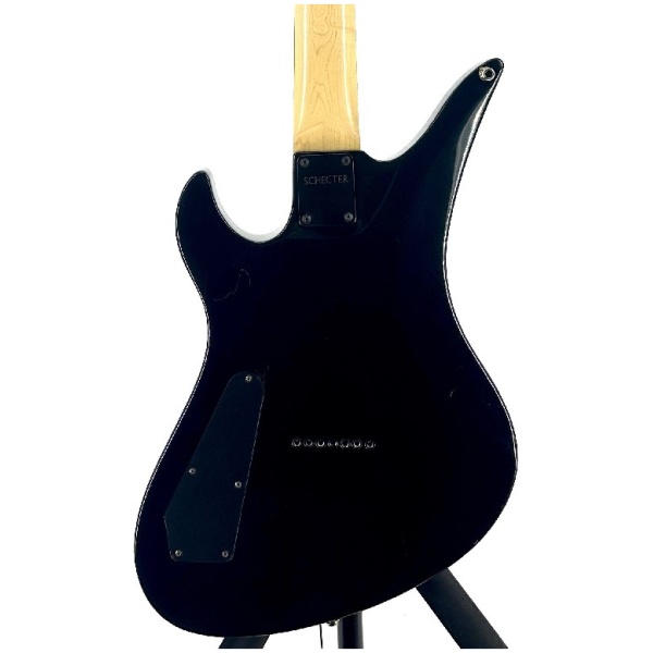 u-schecter-a7_03.jpg