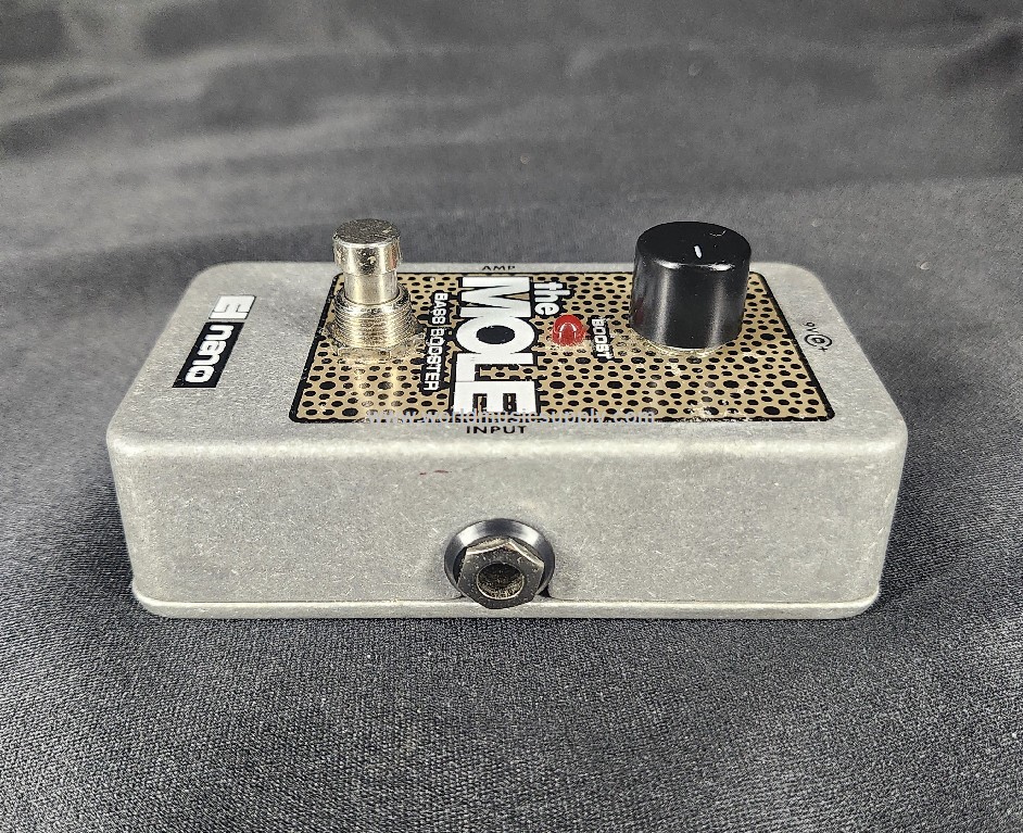 u-mole-bass-booster_02.jpg