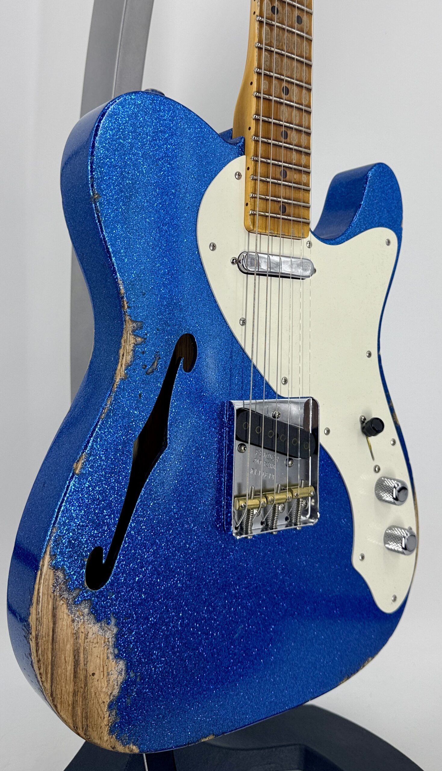Fender USA Custom Shop Limited Edition 50s Thinline Tele Heavy Relic Aged Blue Sparkle - Image 4