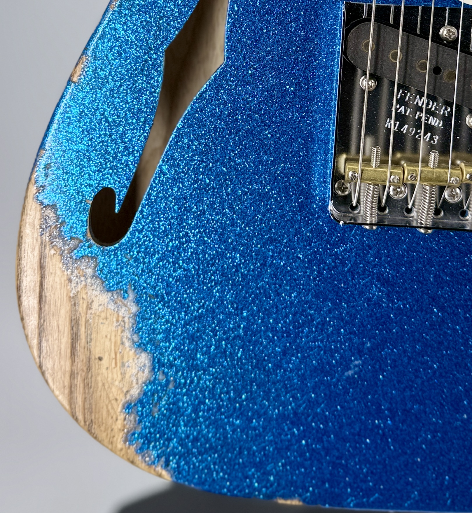 Fender USA Custom Shop Limited Edition 50s Thinline Tele Heavy Relic Aged Blue Sparkle - Image 11
