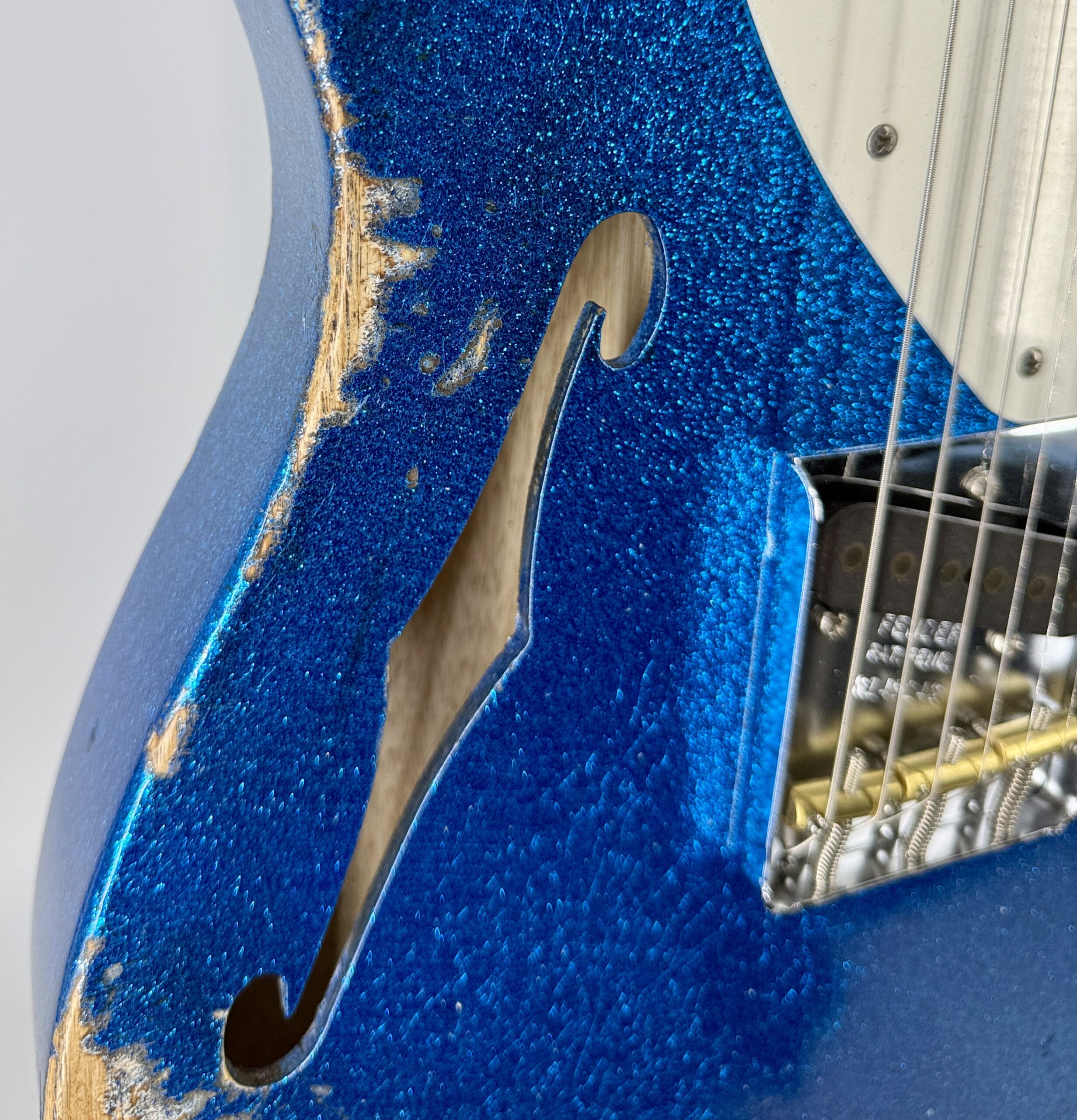 Fender USA Custom Shop Limited Edition 50s Thinline Tele Heavy Relic Aged Blue Sparkle - Image 13