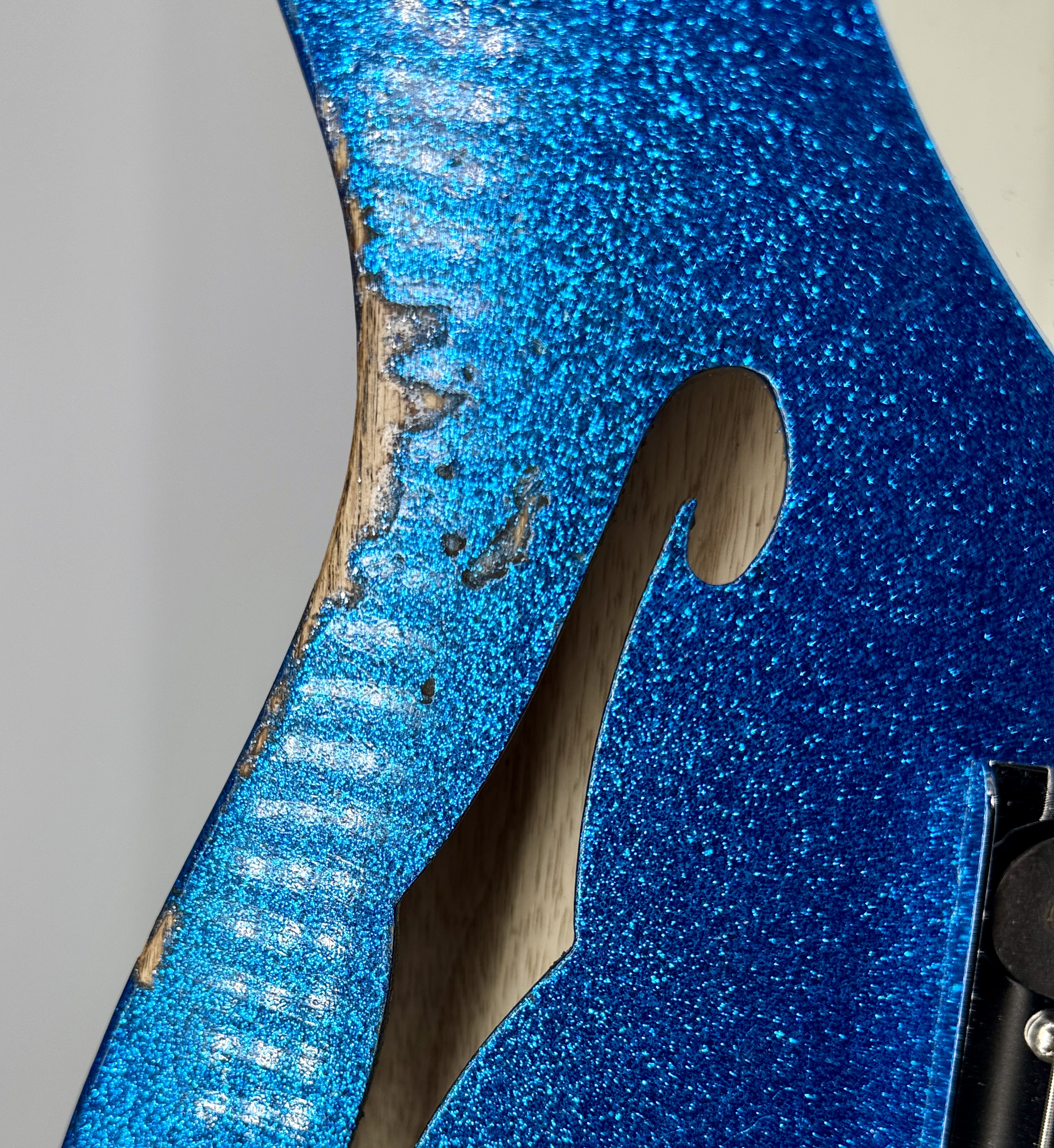 Fender USA Custom Shop Limited Edition 50s Thinline Tele Heavy Relic Aged Blue Sparkle - Image 18