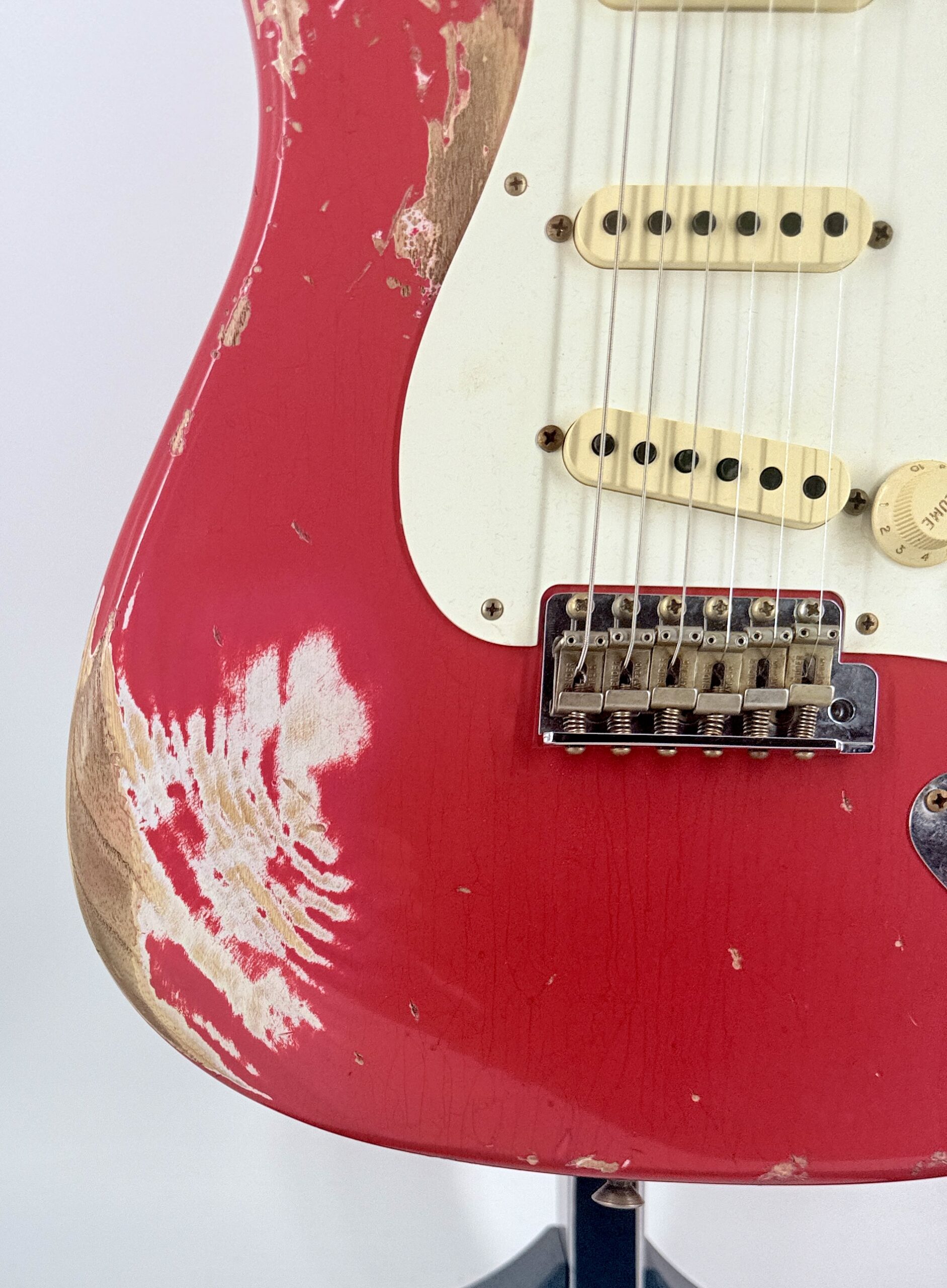 Fender USA Custom Shop 1957 HEAVY RELIC STRAT- FIESTA RED Ser#:R150868 - Image 10