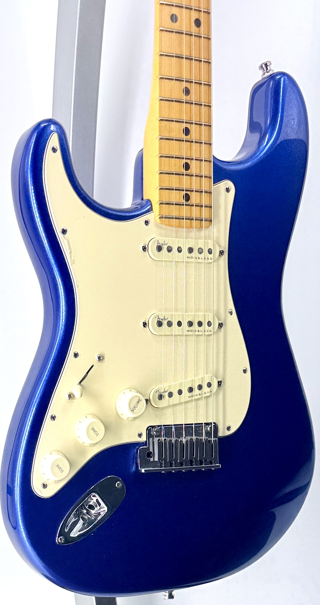 USED Left-Hand Fender American Ultra Strat w/case Serial#:US22034592 - Image 4