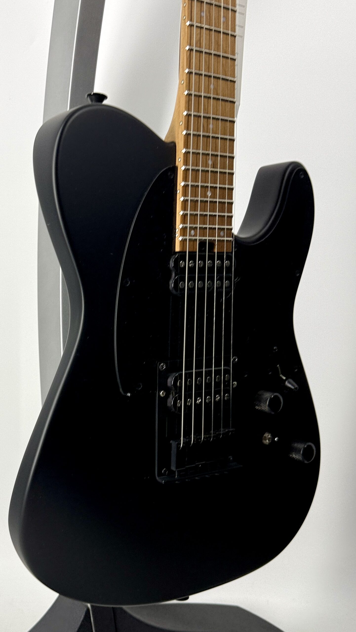 Pro-Mod So-Cal Style 2 24 HH, Caramelized Maple Fingerboard, Electric Guitar - Satin Black Ser#:MC26000927 - Image 4