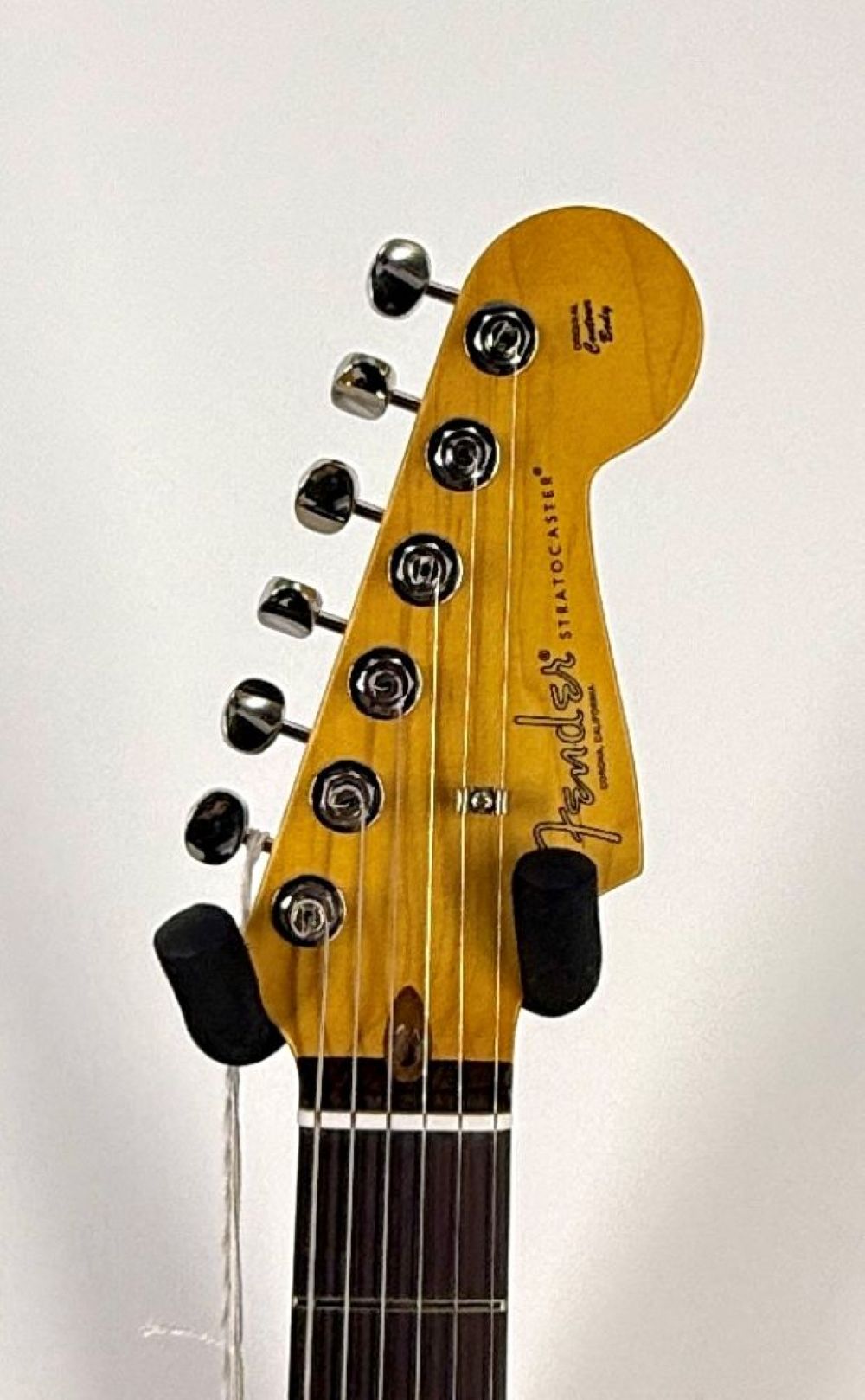 Fender American Professional Classic Stratocaster Rosewood Fretboard Ser#:US26039545 - Image 7