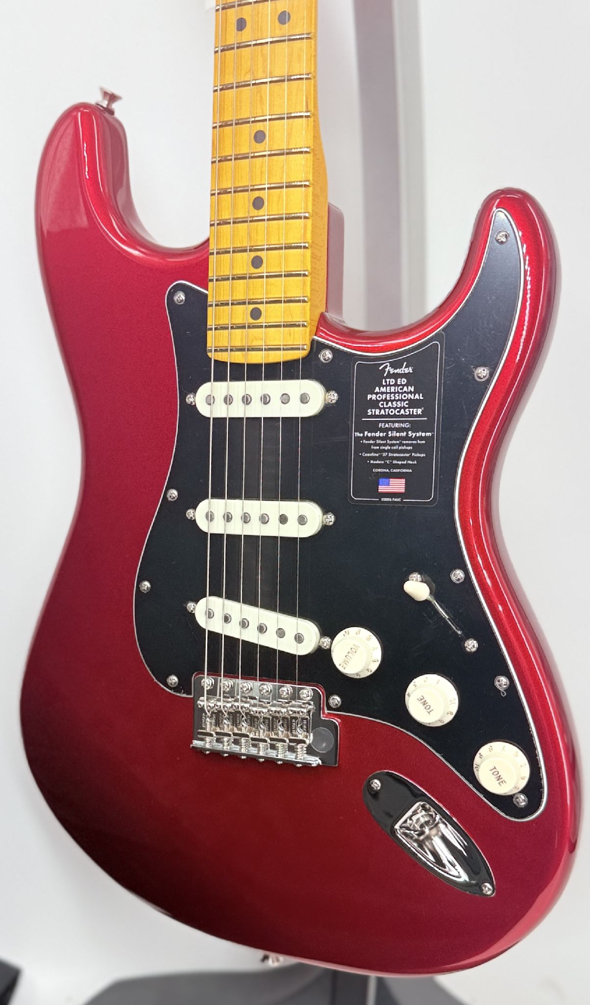 Fender American Professional LTD Edition Silent System Stratocaster Maple Fretboard -Candy Apple Red Ser#: US26035339 - Image 5