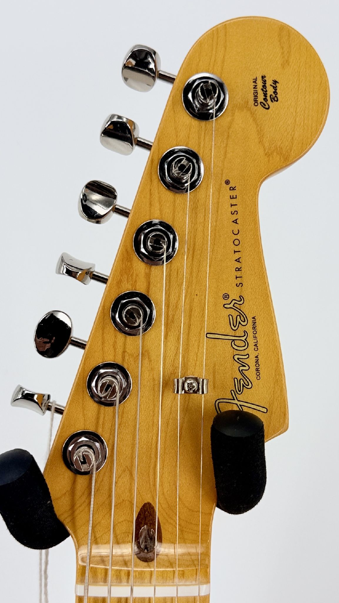 Fender American Professional LTD Edition Silent System Stratocaster Maple Fretboard -Candy Apple Red Ser#: US26035339 - Image 6