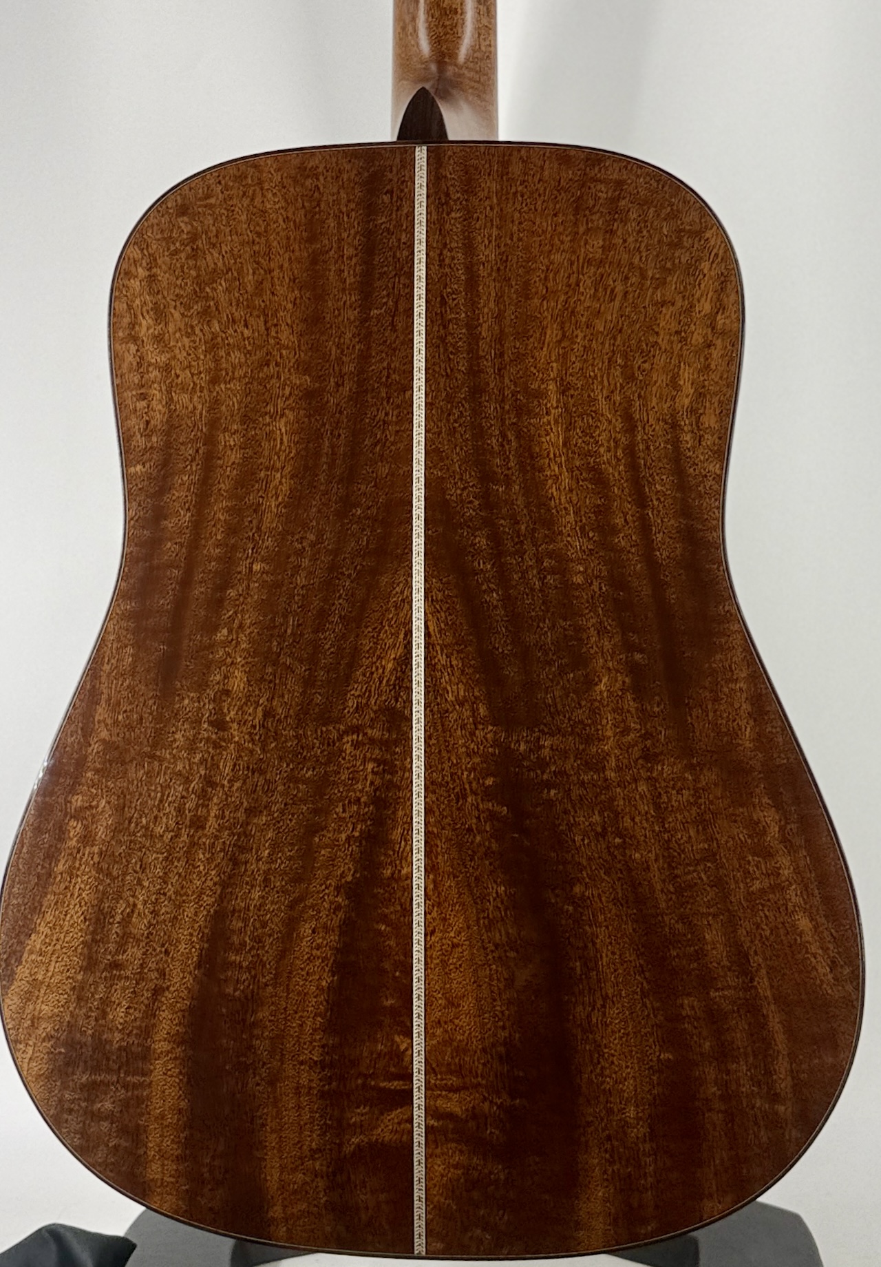 Martin Custom Shop Limited Edition (NAMM 2026) Quilt Sapele Acoustic Guitar w/case Ser#: 3058493 - Image 6