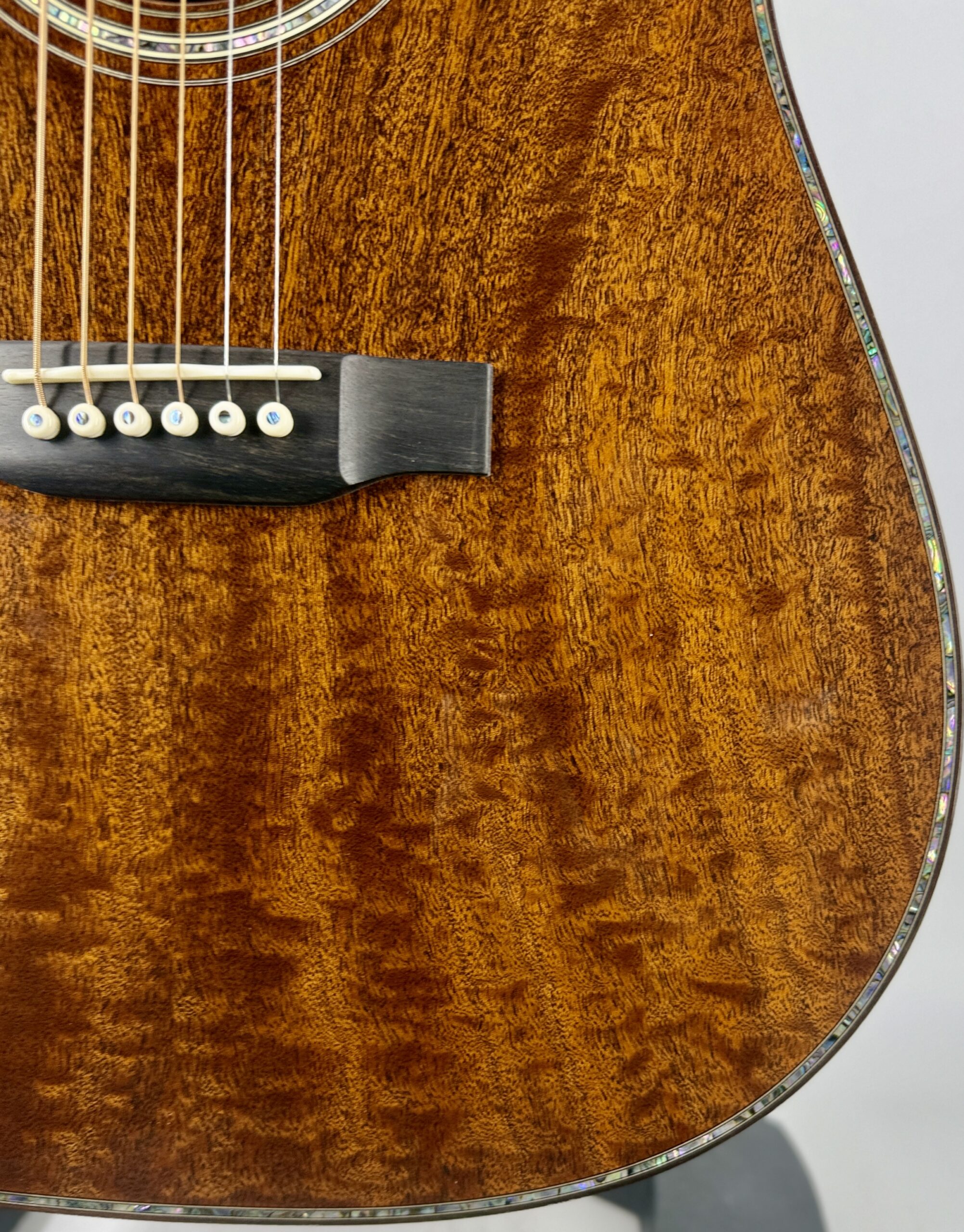 Martin Custom Shop Limited Edition (NAMM 2026) Quilt Sapele Acoustic Guitar w/case Ser#: 3058493 - Image 13