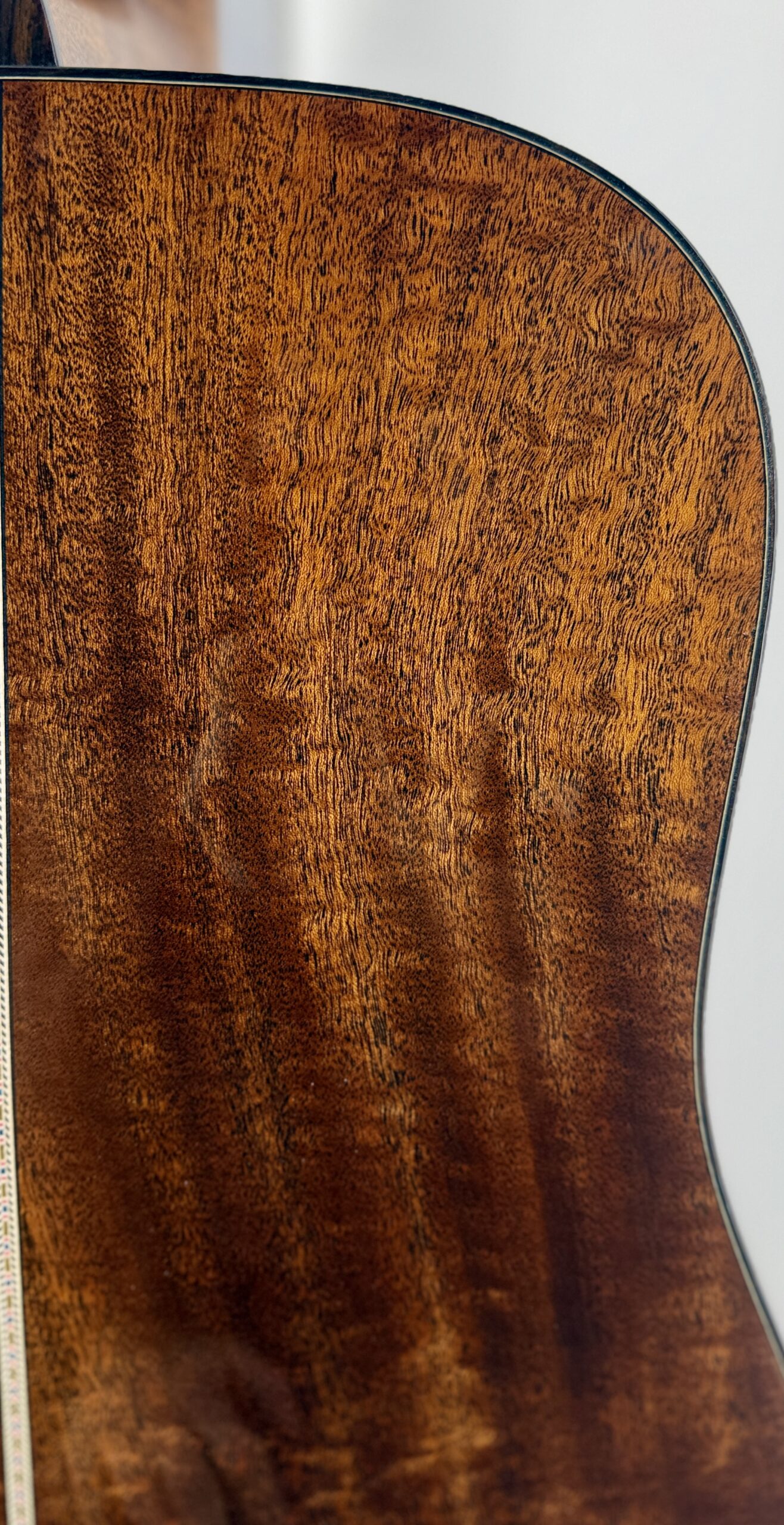 Martin Custom Shop Limited Edition (NAMM 2026) Quilt Sapele Acoustic Guitar w/case Ser#: 3058493 - Image 18