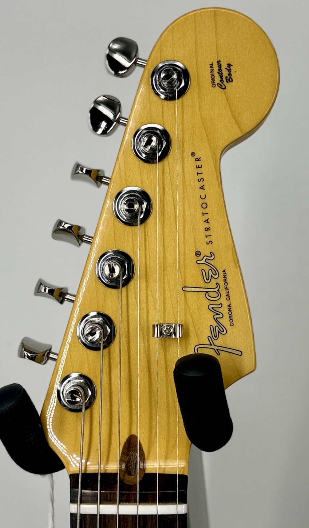 Fender American Pro LTD Edition Strat-Alder, Rosewood-Daphne Blue Ser#: US26061829 - Image 5