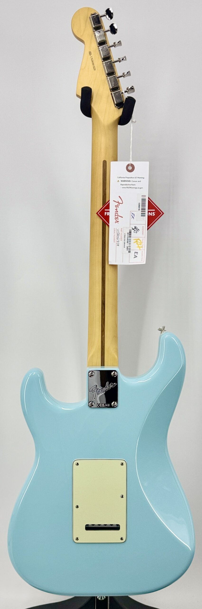 Fender American Pro LTD Edition Strat-Alder, Rosewood-Daphne Blue Ser#: US26061829 - Image 7