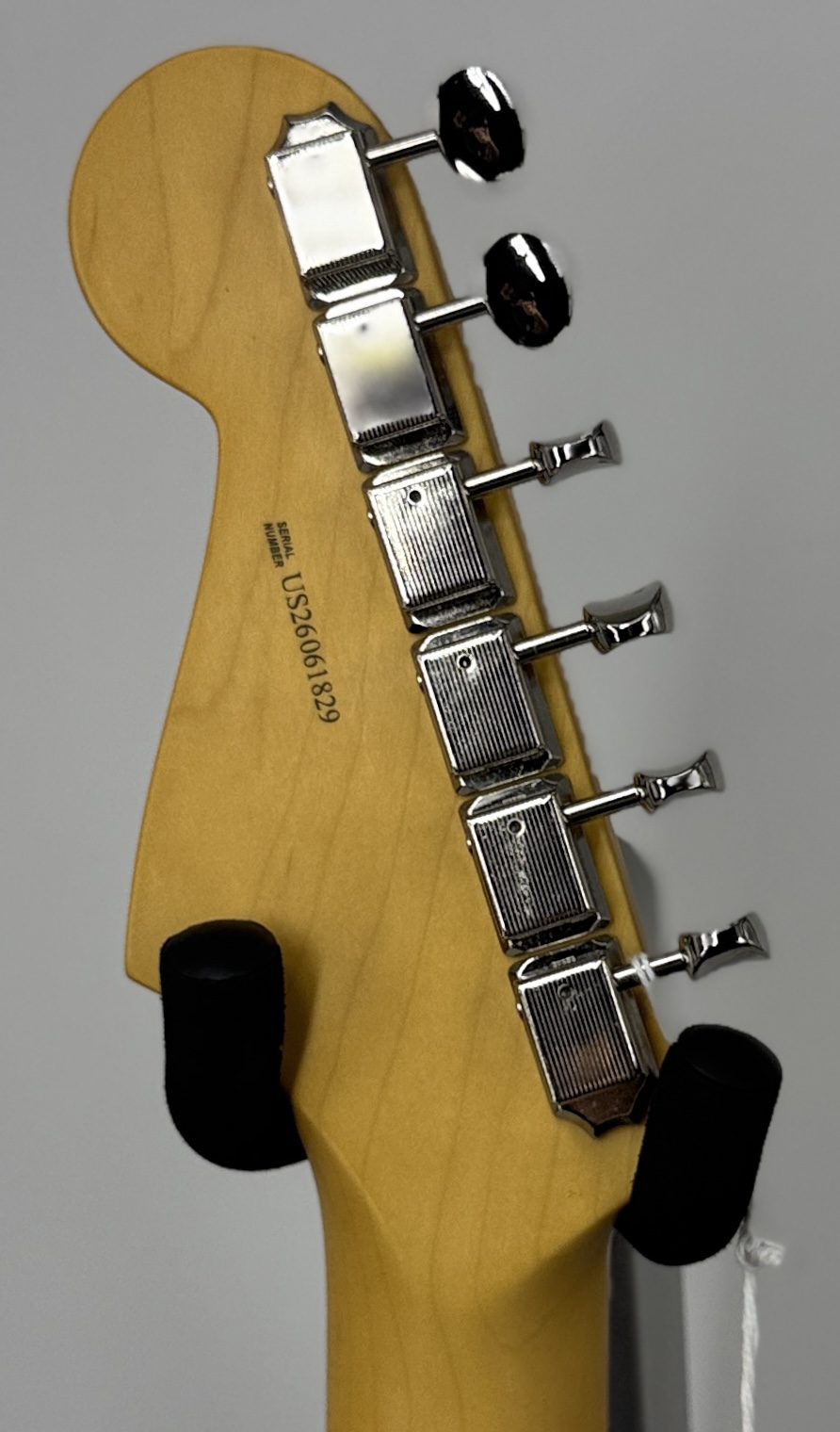 Fender American Pro LTD Edition Strat-Alder, Rosewood-Daphne Blue Ser#: US26061829 - Image 8