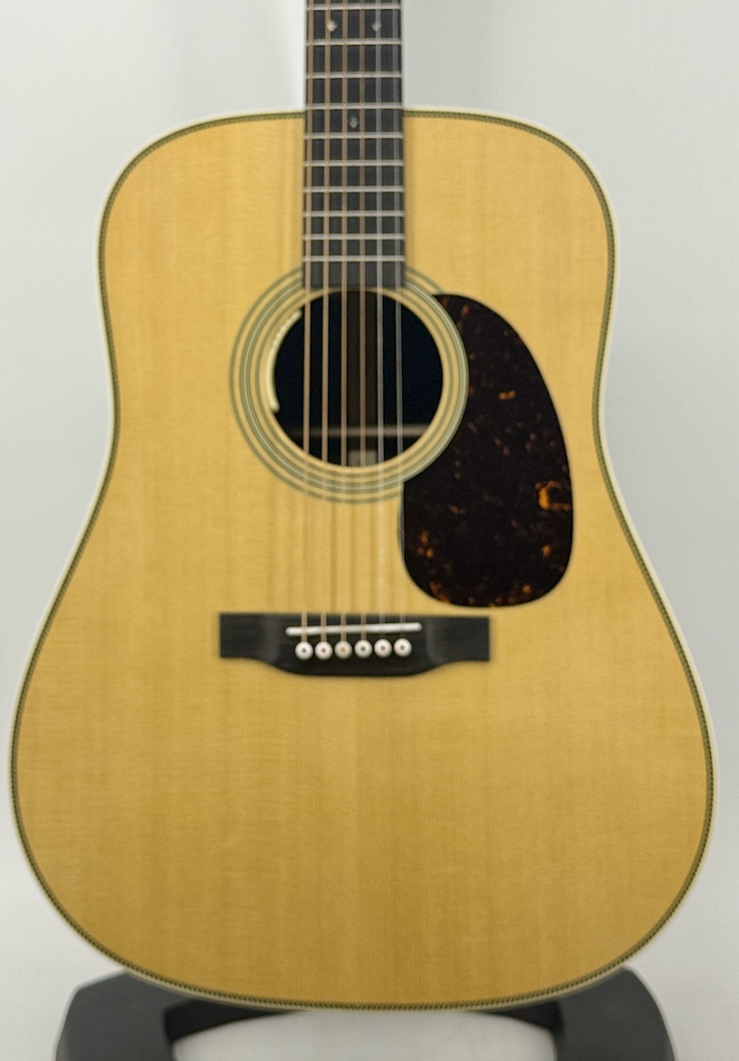 Martin HD28ELRB Acoustic Spruce ,Ebony with Hardshell Case Serial #: 3027837