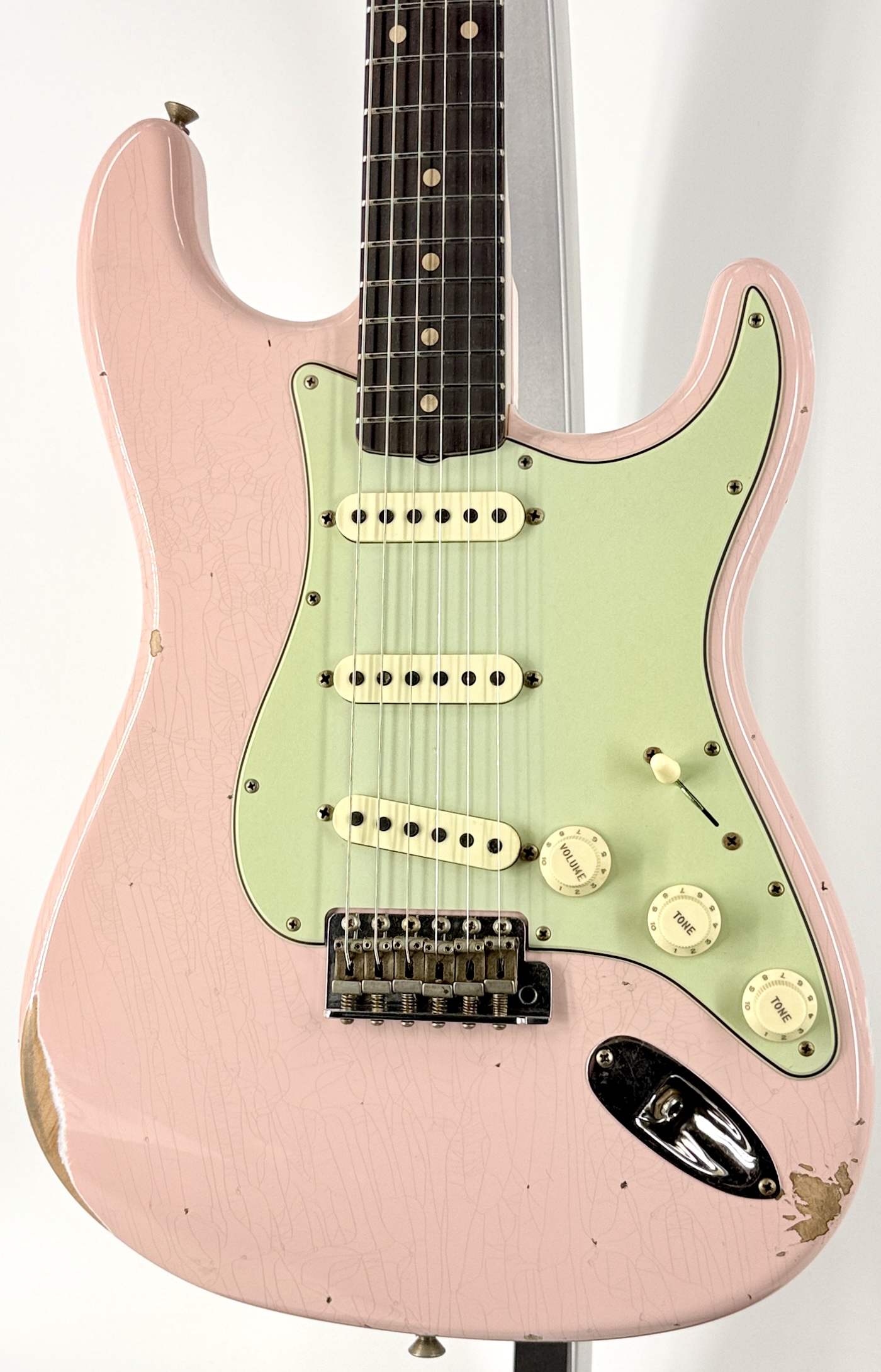 Fender USA shop Custom Alder, Maple- Pink Ser#: CZ590281
