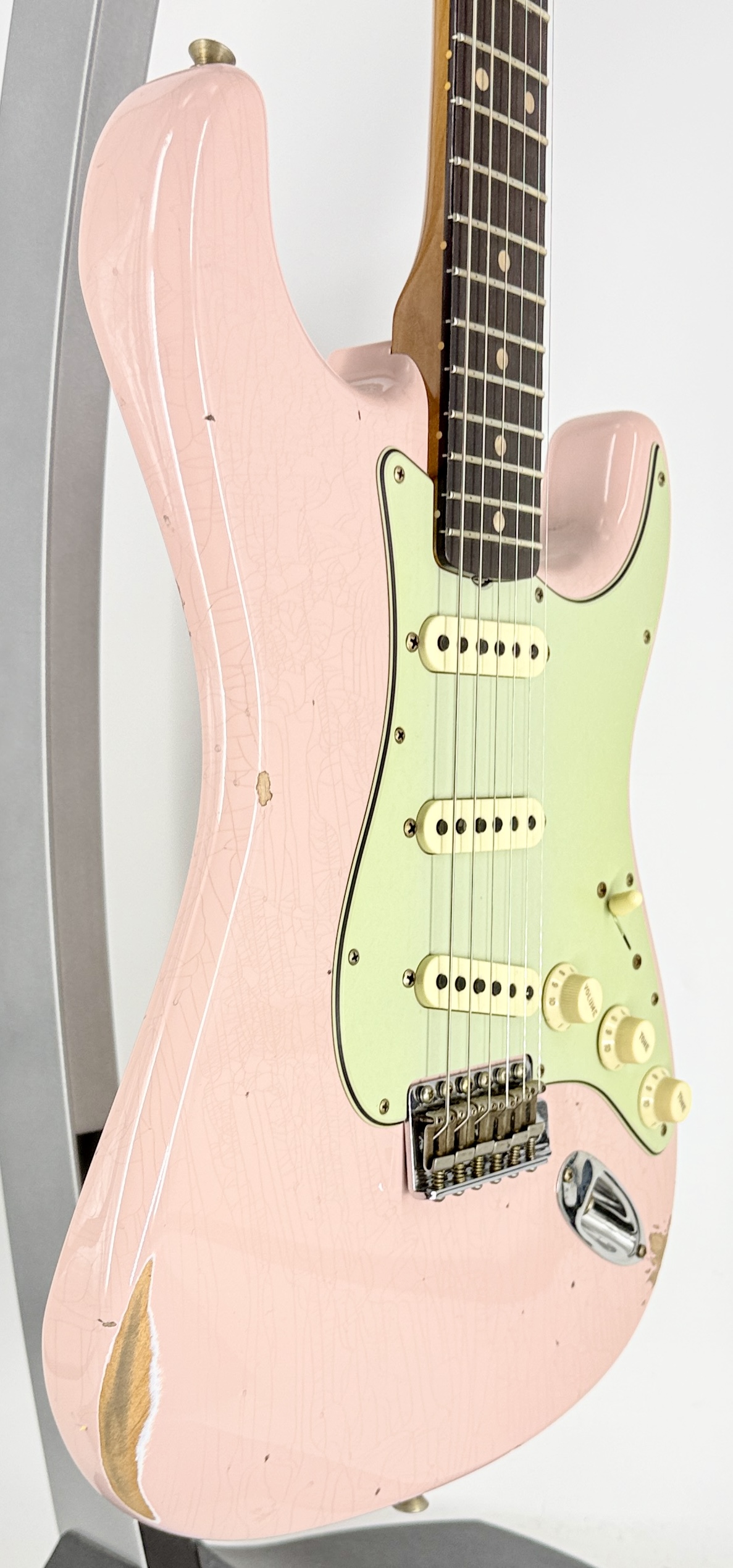 Fender USA shop Custom Alder, Maple- Pink Ser#: CZ590281 - Image 4