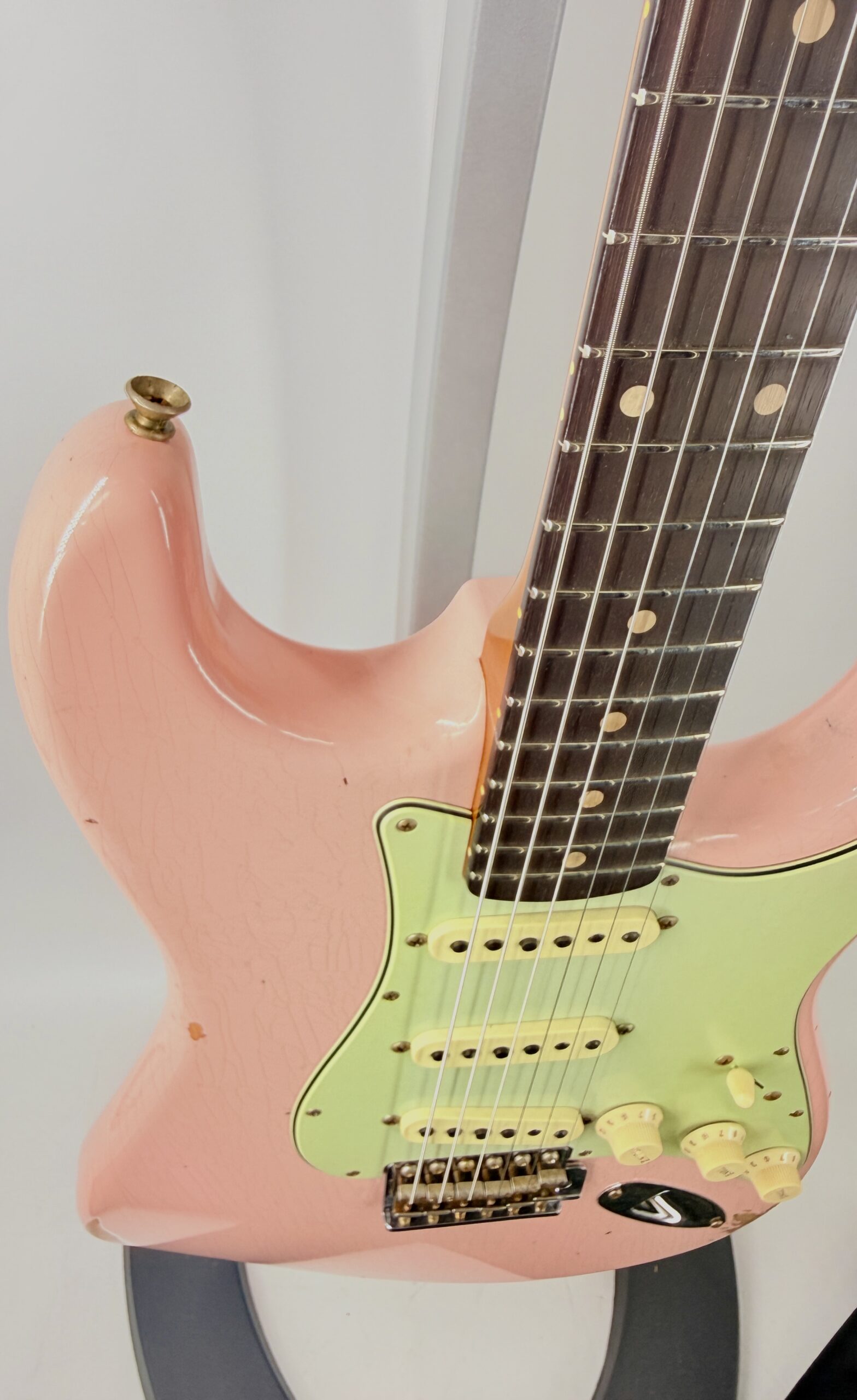 Fender USA shop Custom Alder, Maple- Pink Ser#: CZ590281 - Image 14